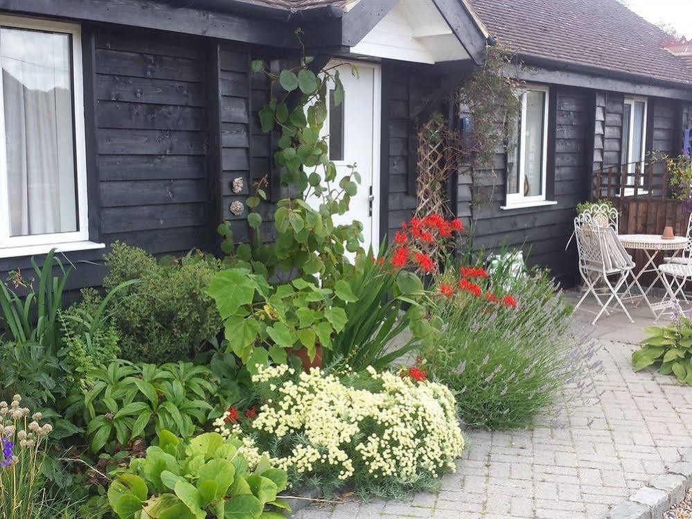 Stable Oak Cottages Maidstone Esterno foto
