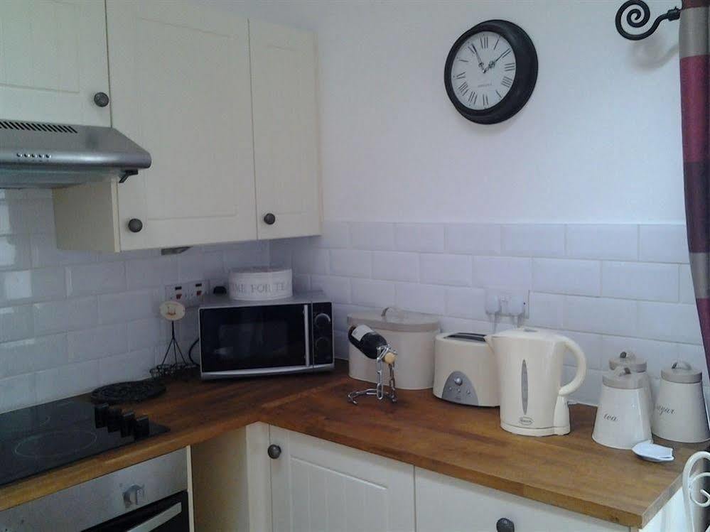 Stable Oak Cottages Maidstone Esterno foto